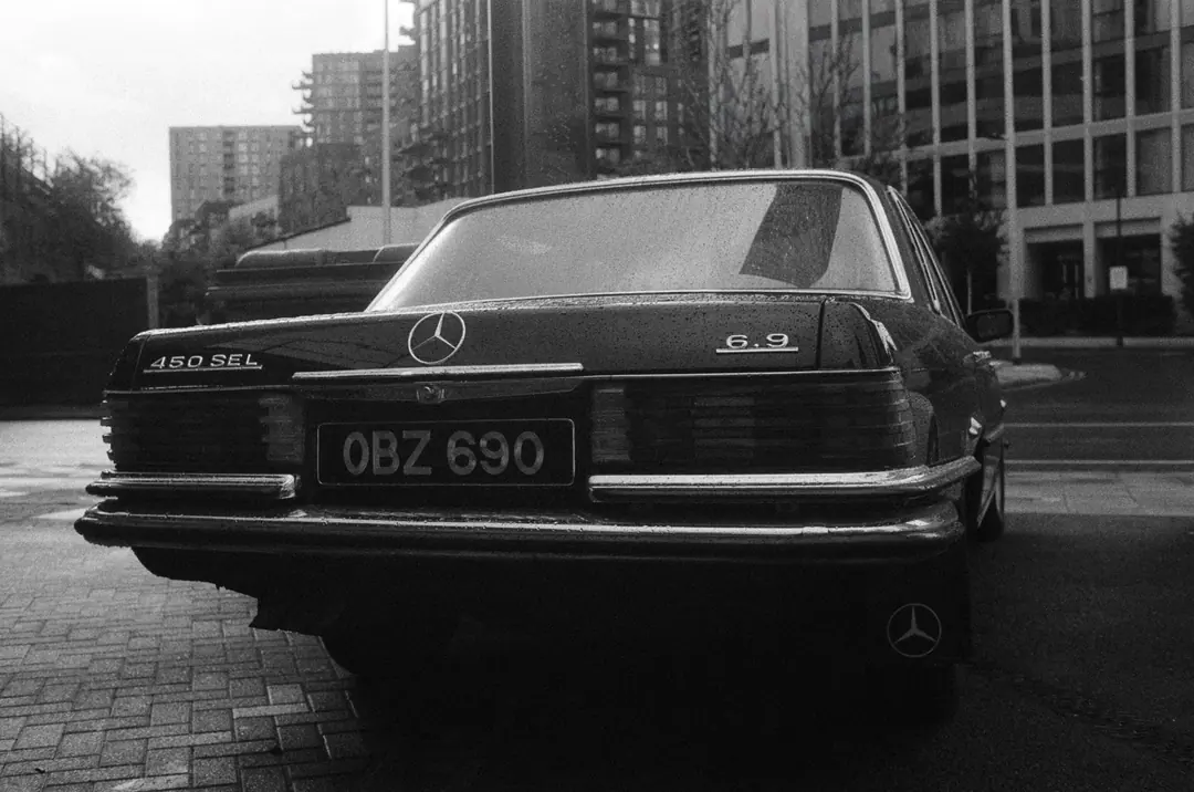 Cars on 35mm, frame 28 of 63