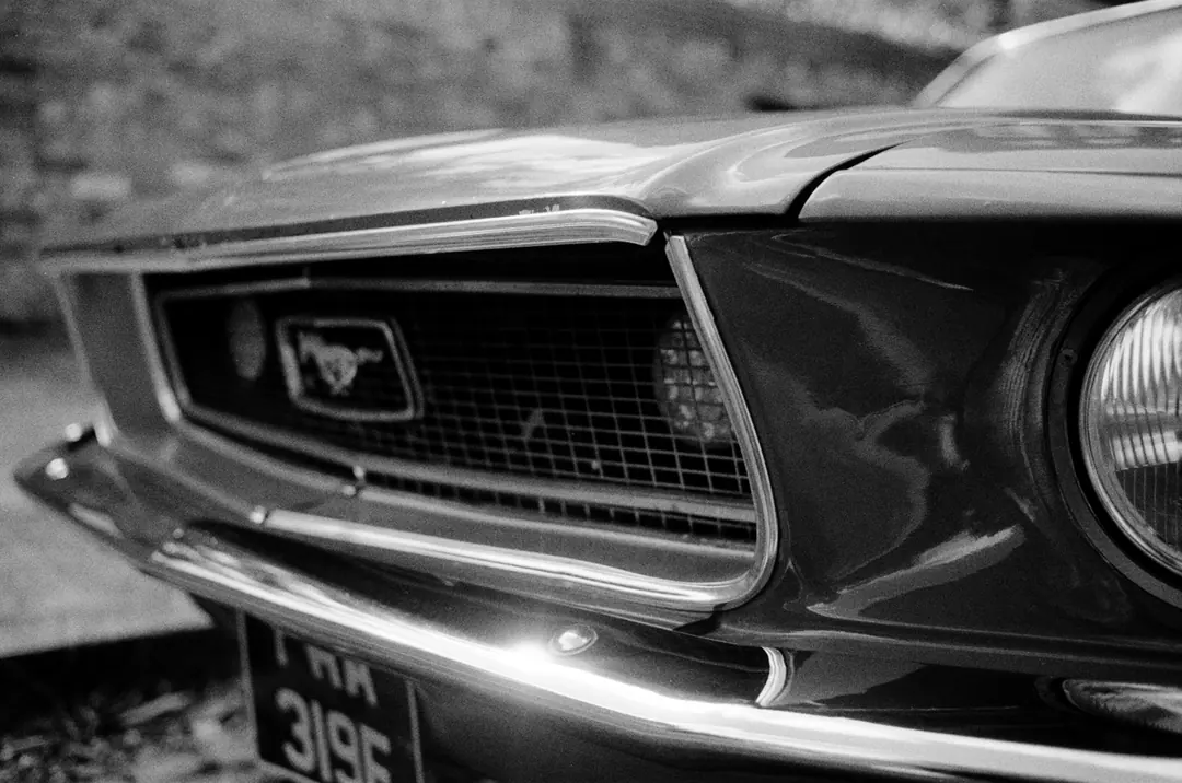 Cars on 35mm, frame 37 of 63