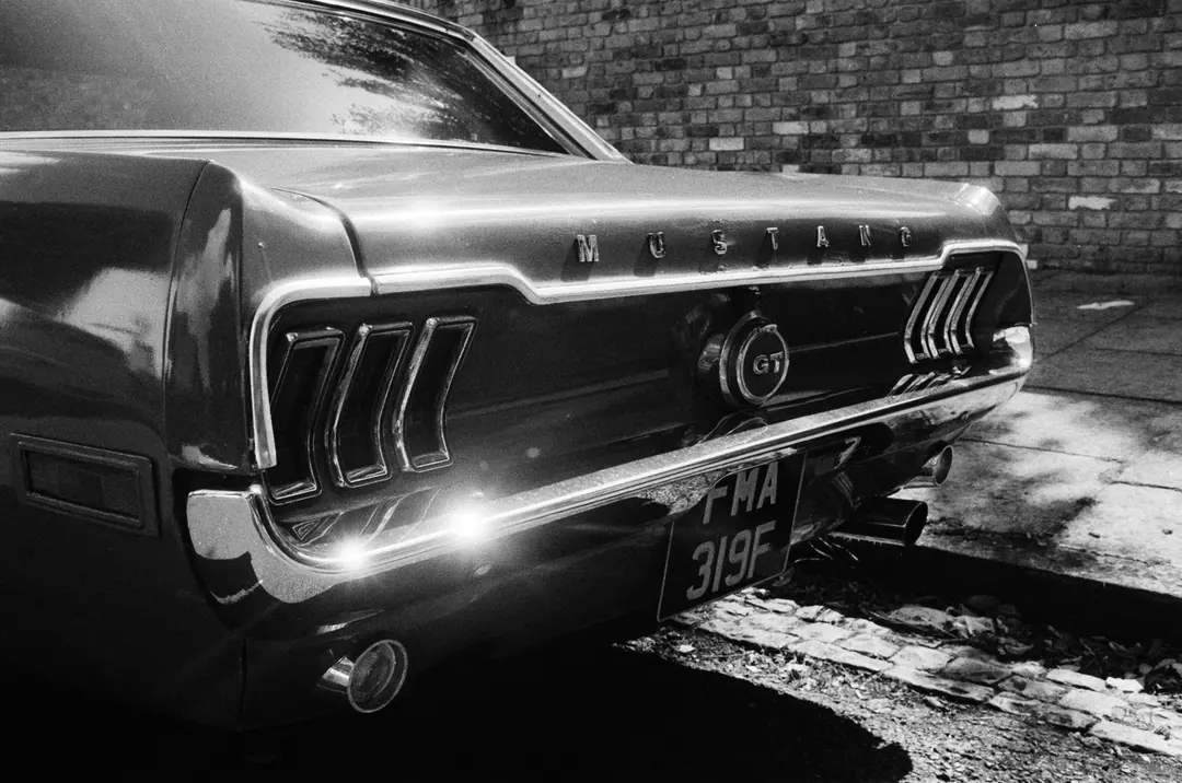 Cars on 35mm, frame 3 of 63
