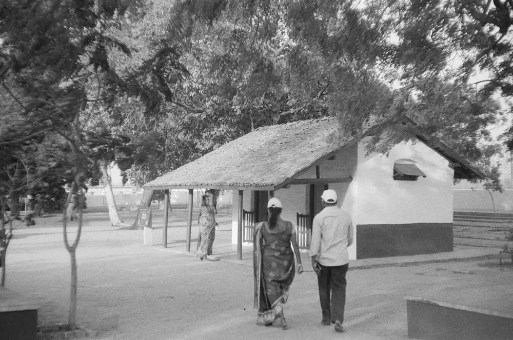 People on 35mm, frame 68 of 69