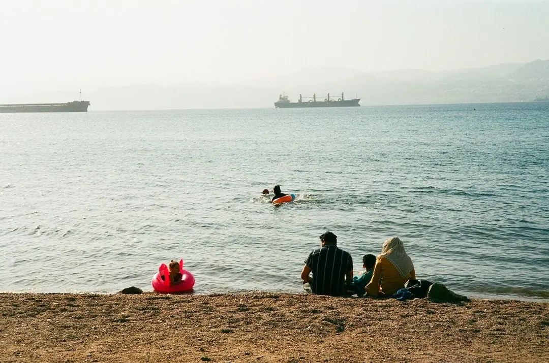 People on 35mm, frame 26 of 69