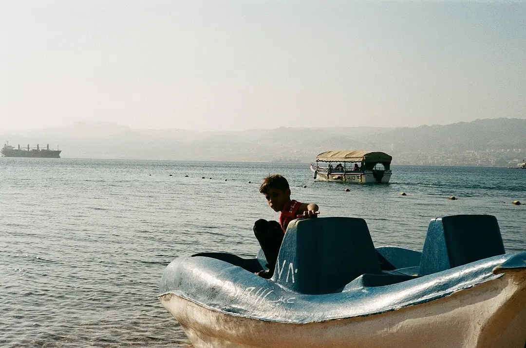 People on 35mm, frame 24 of 69