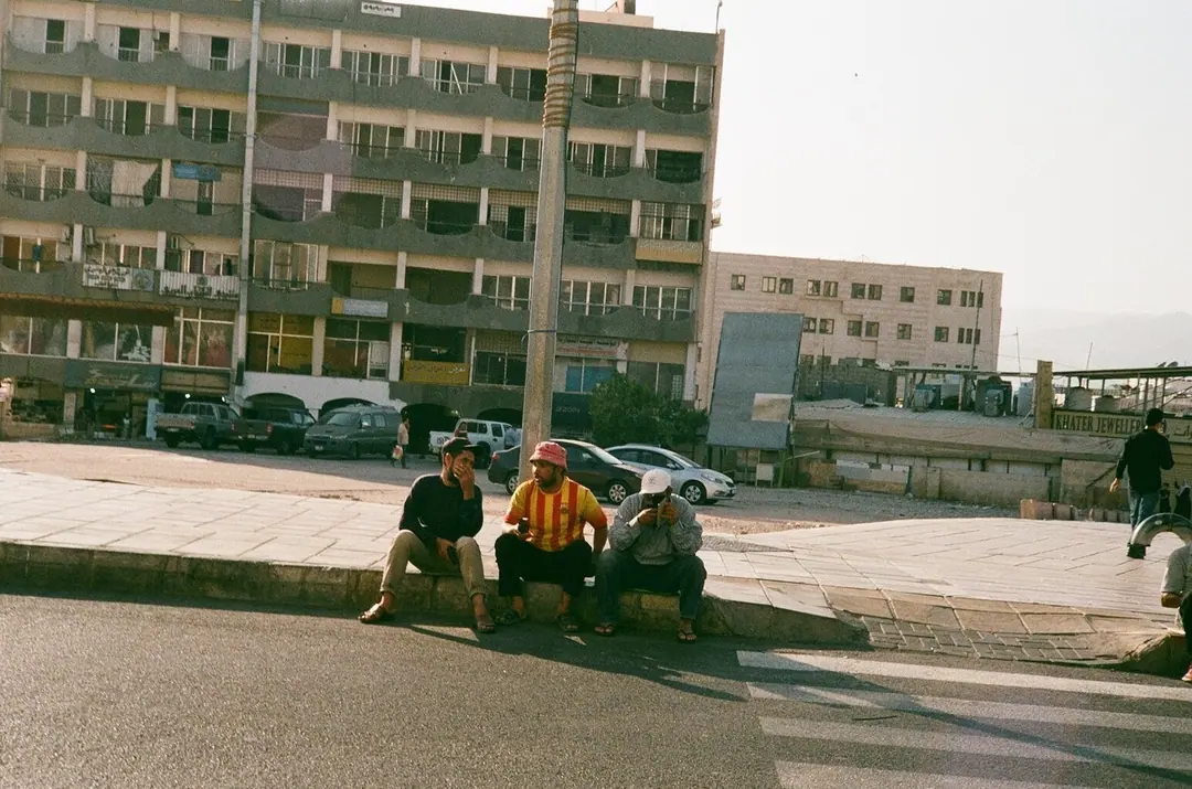 People on 35mm, frame 25 of 69