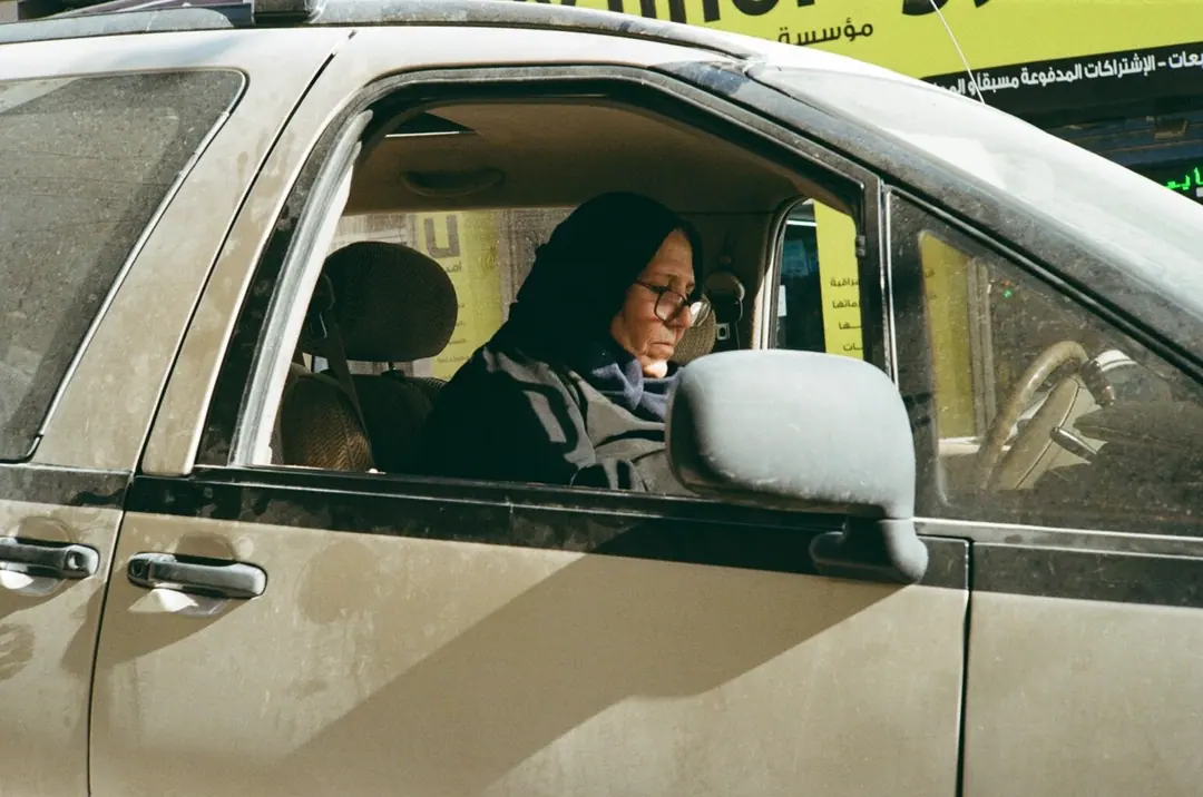 Cars on 35mm, frame 42 of 63