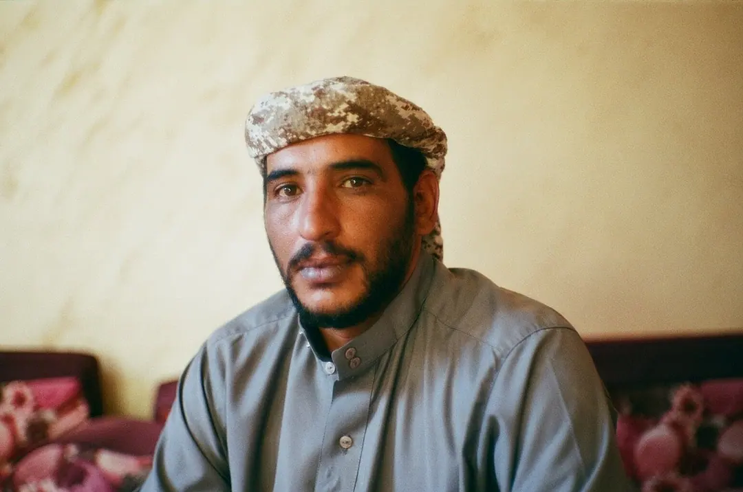 People on 35mm, frame 19 of 69