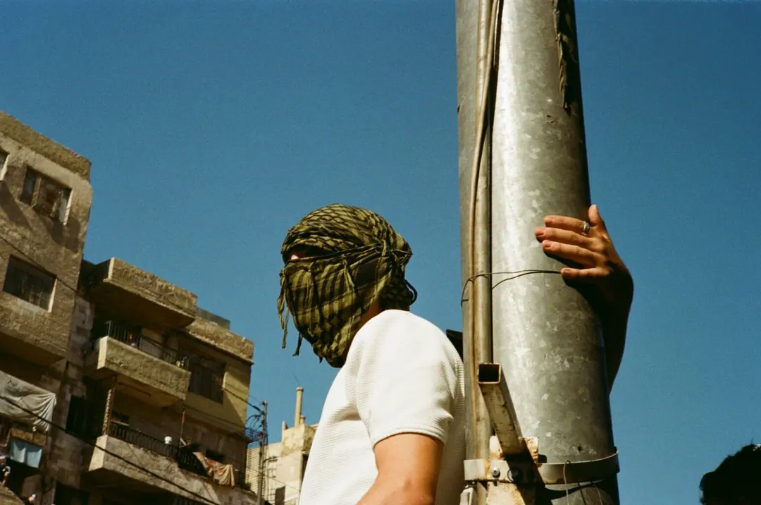 People on 35mm, frame 34 of 69