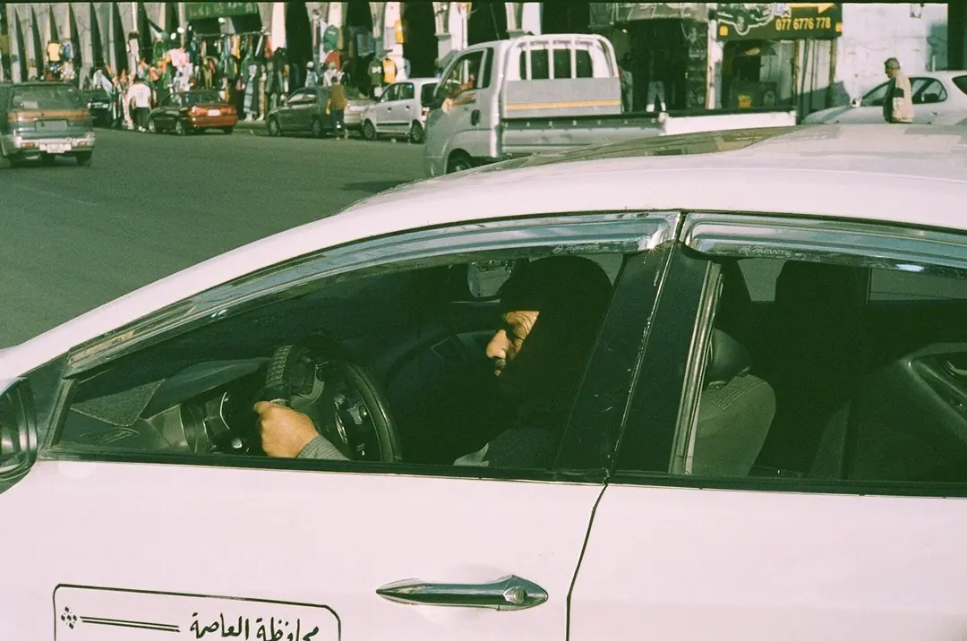 Cars on 35mm, frame 36 of 63