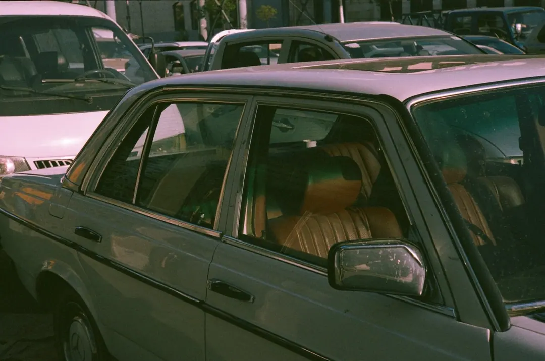 Cars on 35mm, frame 35 of 63