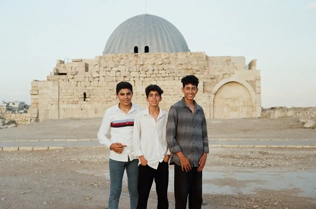 People on 35mm, frame 8 of 69