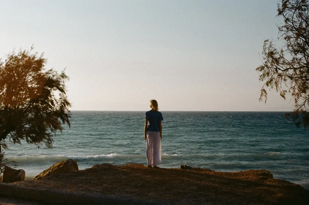 People on 35mm, frame 3 of 69