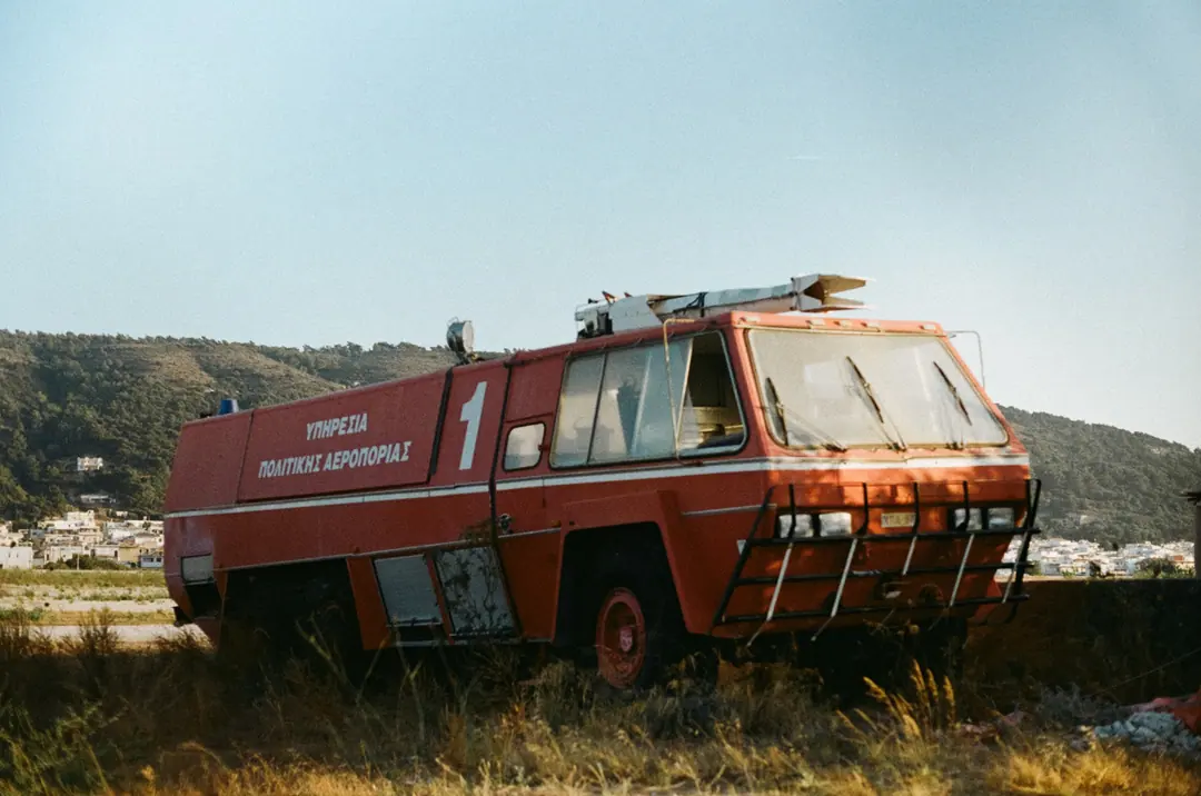 Cars on 35mm, frame 18 of 63