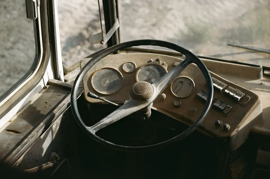 Cars on 35mm, frame 19 of 63