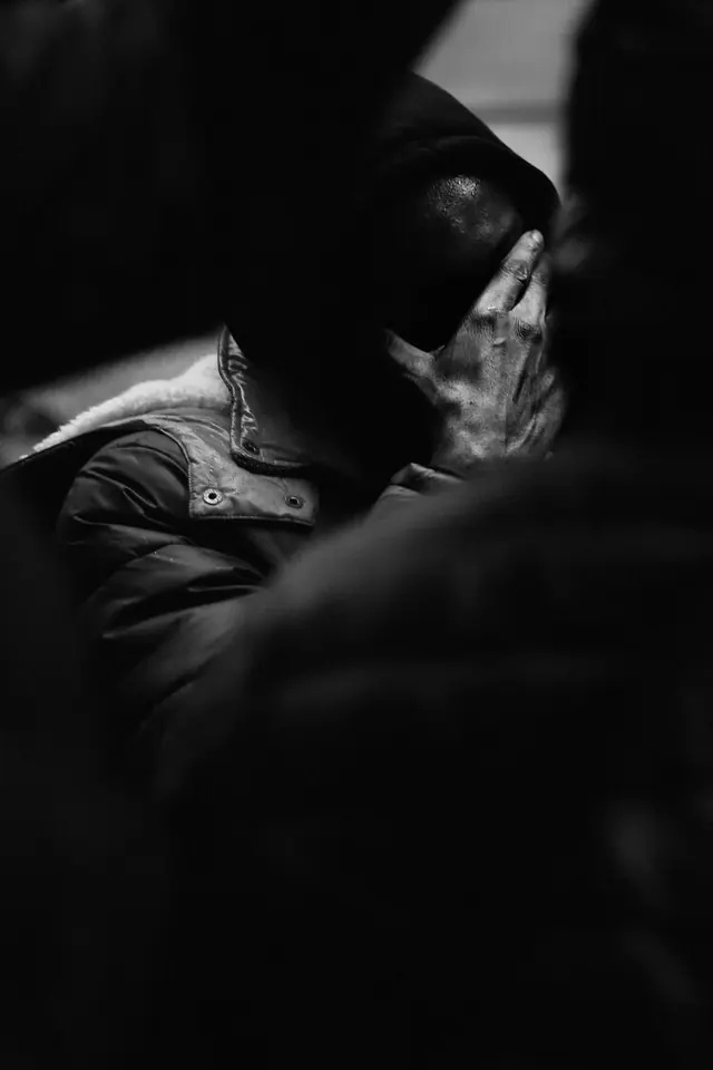 End S.A.R.S, frame 6 of 15