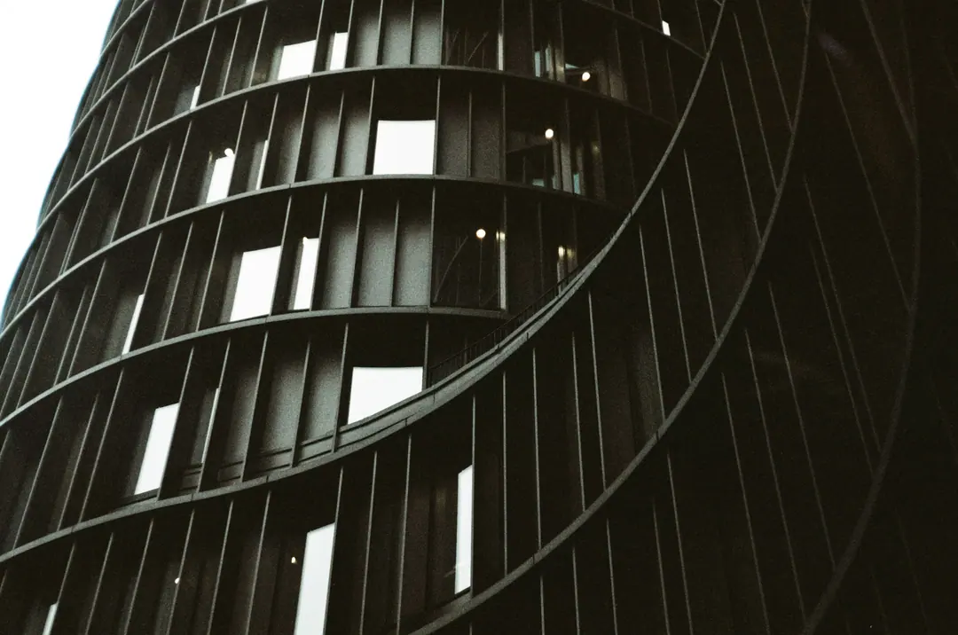 35mm, frame 23 of 87